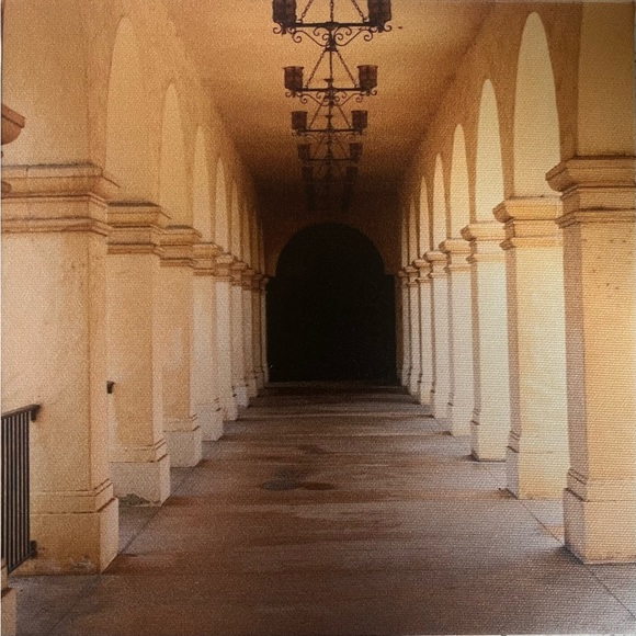 Wall/Desk Decor. - Picture 1 of 3